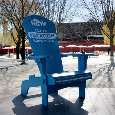 Blue Traditional Giant with HGTV branding in an outdoor setting