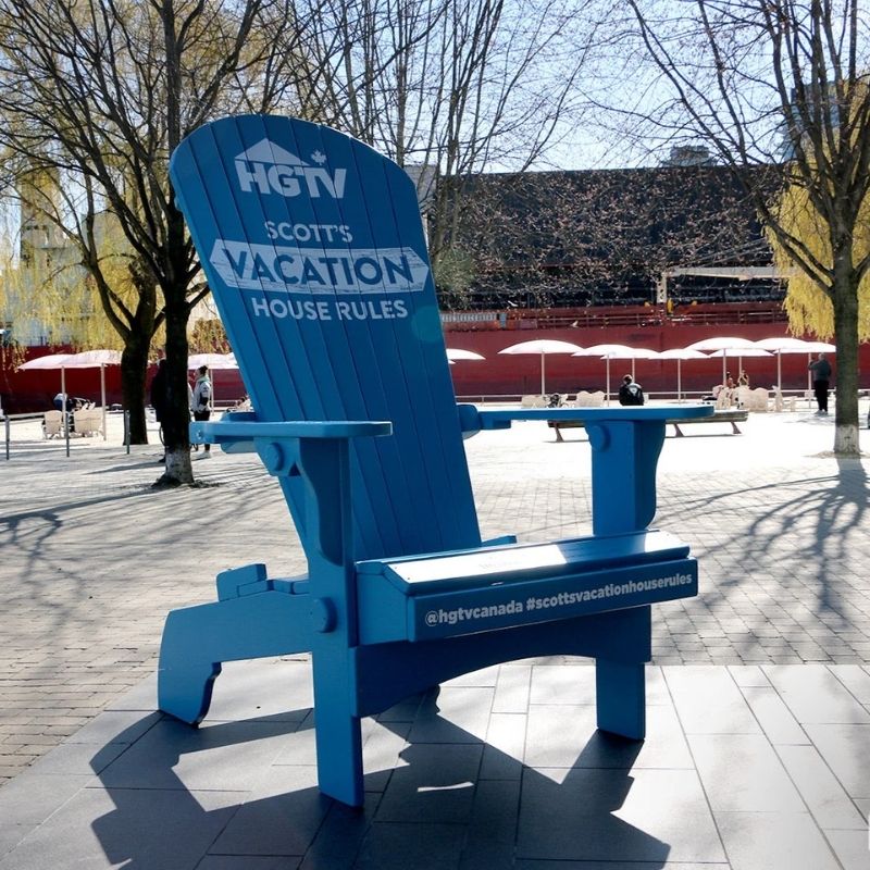 Blue Traditional Giant with HGTV branding in an outdoor setting